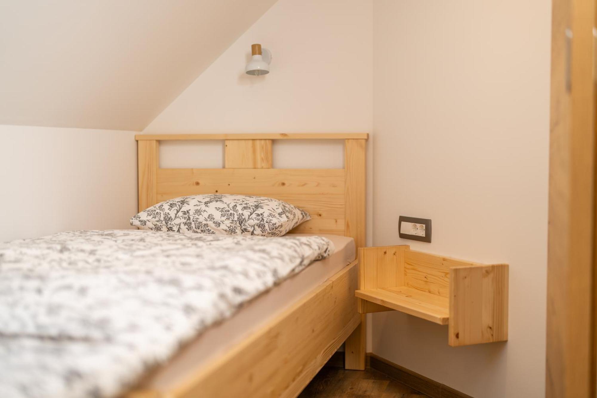 Apartments And Rooms Hodnik Slavko بوينج المظهر الخارجي الصورة